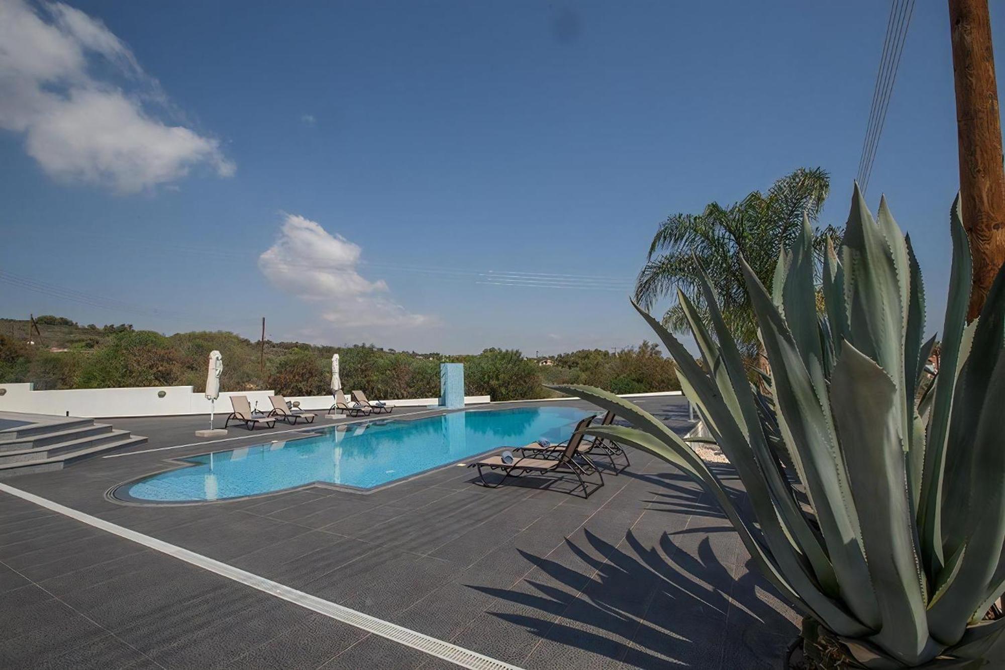 Villa Protara Chrysos - Beautiful 5 Bedroom Protaras Villa - Walking Distance to Fig Tree Bay Exterior foto